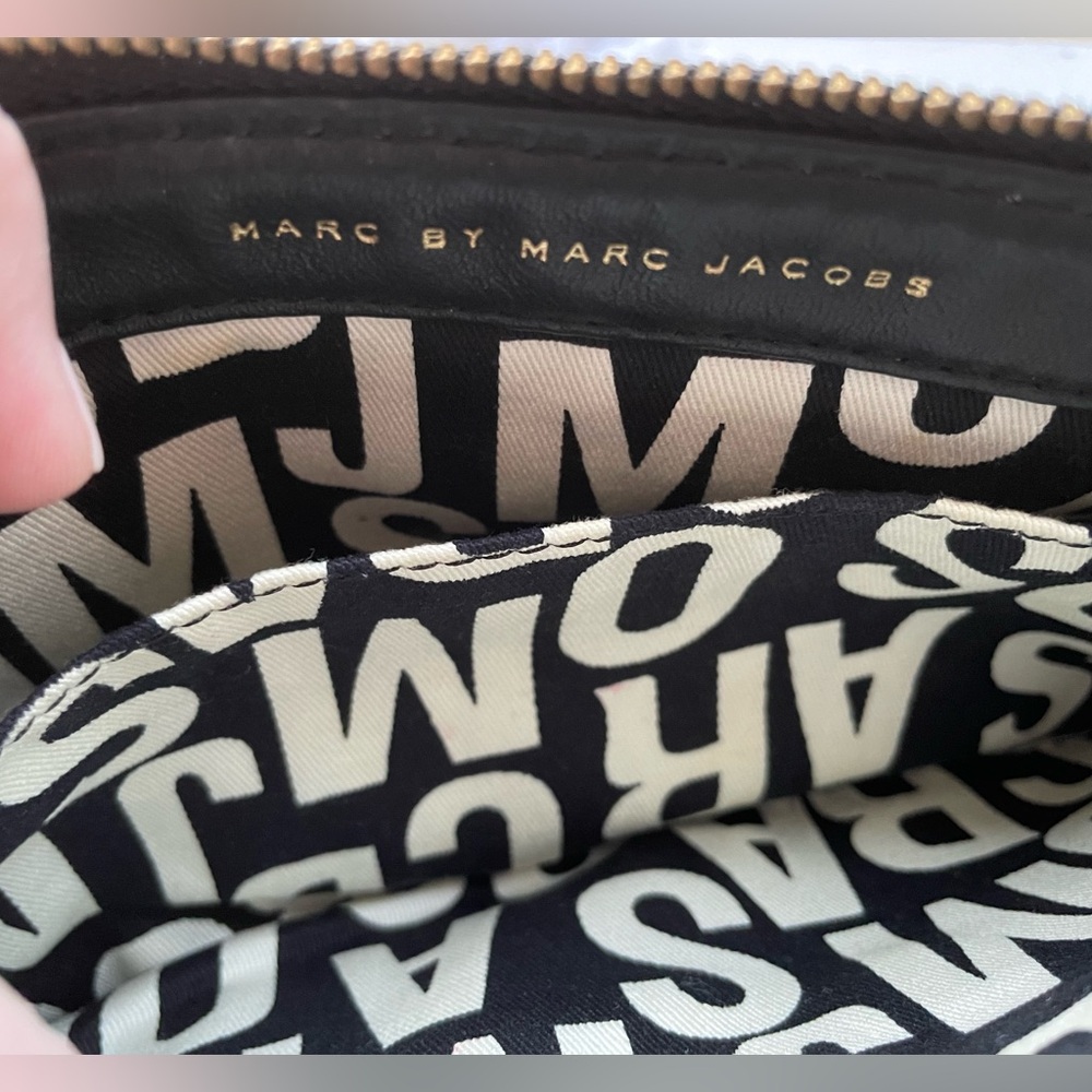 Marc by Marc Jacobs GUC Black Leather Zippered Wristlet Clutch Purse w/ Dust Bag - Picture 8 of 13